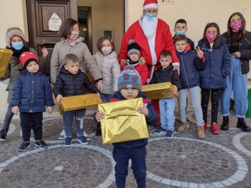A Sant’Elena Sannita (IS) in Municipio è tornato Babbo Natale